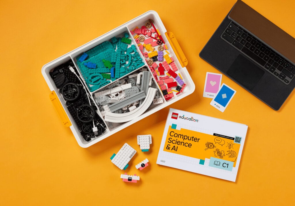 การตลาด LEGO Education